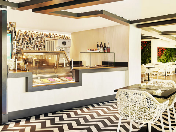 Crystal Cruises, Crystal Symphony, Scoops Ice Cream Bar.png